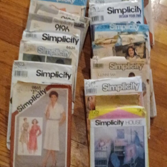 Lot of 95 Vintage Assorted Sewing Patterns Simplicity-Butterick-McCall's-Vogue - Picture 4 of 5
